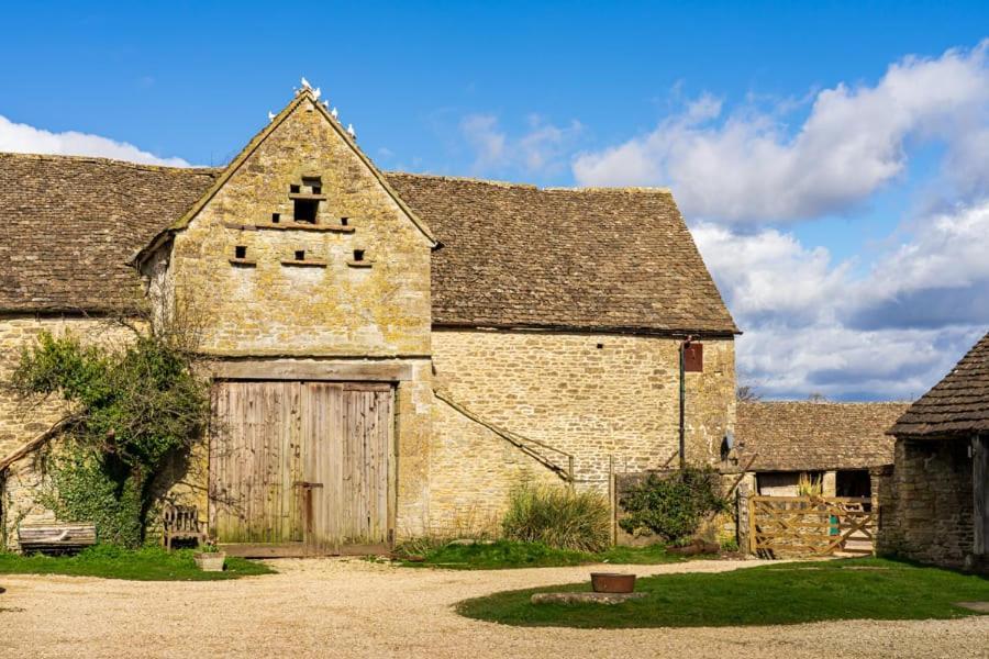 فيلا ستونهاوسفي The Baytree Shepherds Hut المظهر الخارجي الصورة